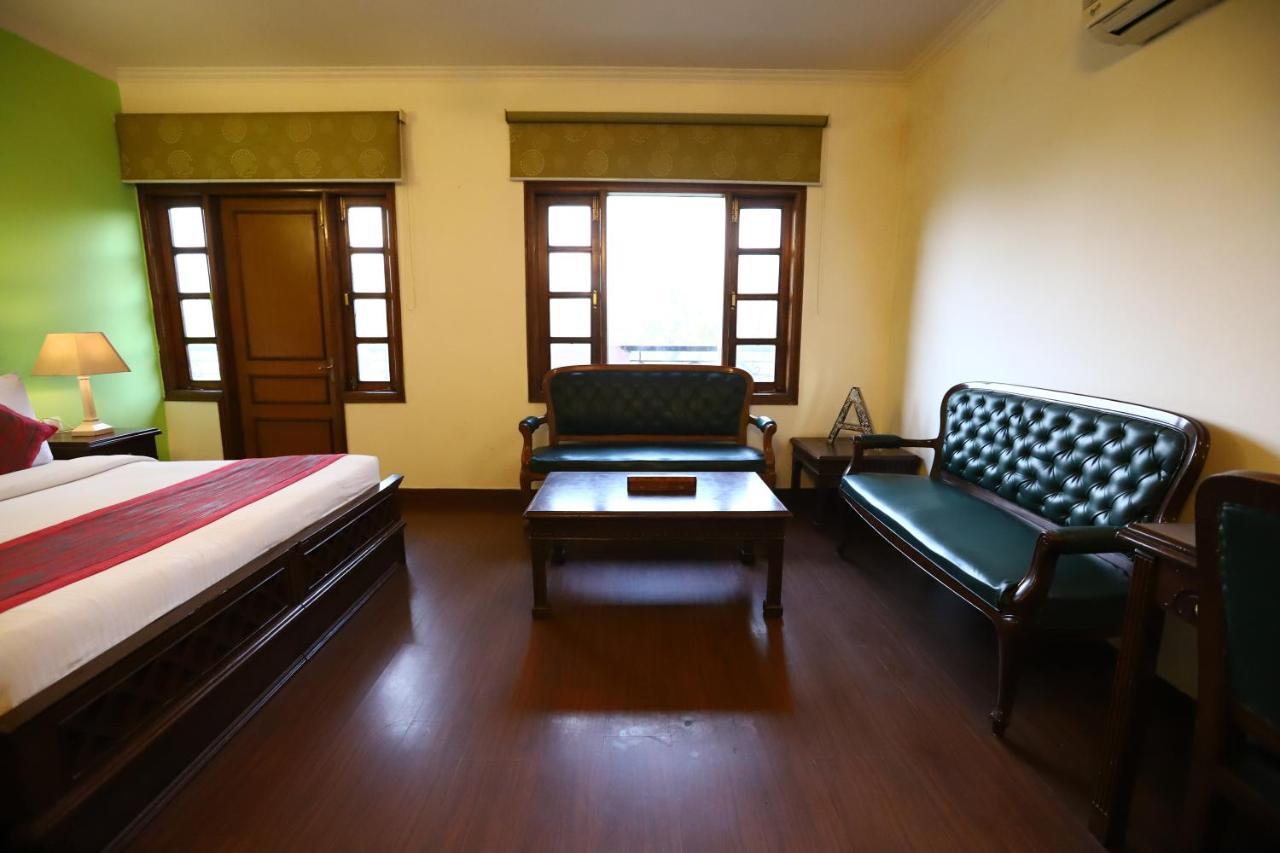 Hotel Ambica Palace Aiims New Delhi - Couple Friendly Local Id Accepted Dış mekan fotoğraf