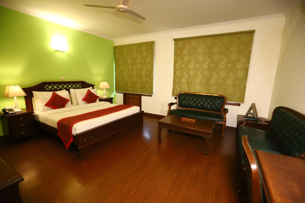 Hotel Ambica Palace Aiims New Delhi - Couple Friendly Local Id Accepted Dış mekan fotoğraf