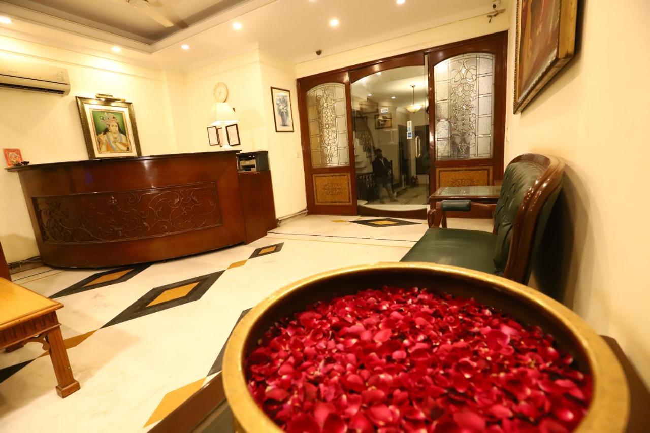 Hotel Ambica Palace Aiims New Delhi - Couple Friendly Local Id Accepted Dış mekan fotoğraf