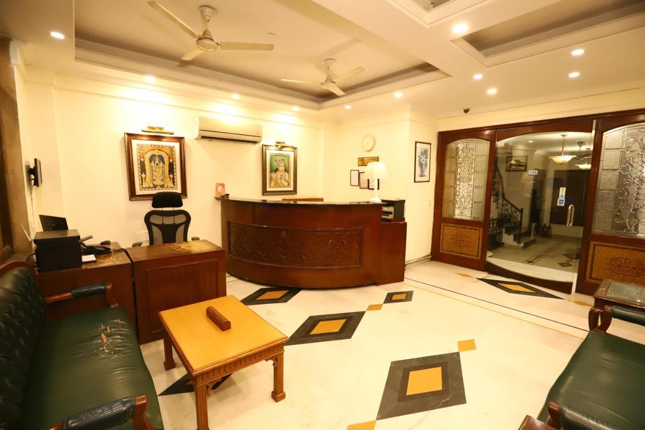 Hotel Ambica Palace Aiims New Delhi - Couple Friendly Local Id Accepted Dış mekan fotoğraf