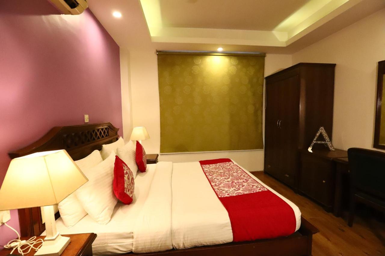 Hotel Ambica Palace Aiims New Delhi - Couple Friendly Local Id Accepted Dış mekan fotoğraf