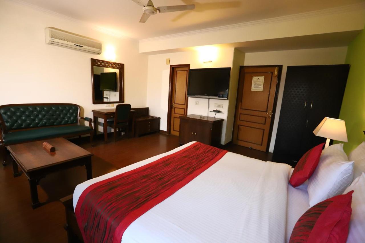 Hotel Ambica Palace Aiims New Delhi - Couple Friendly Local Id Accepted Dış mekan fotoğraf