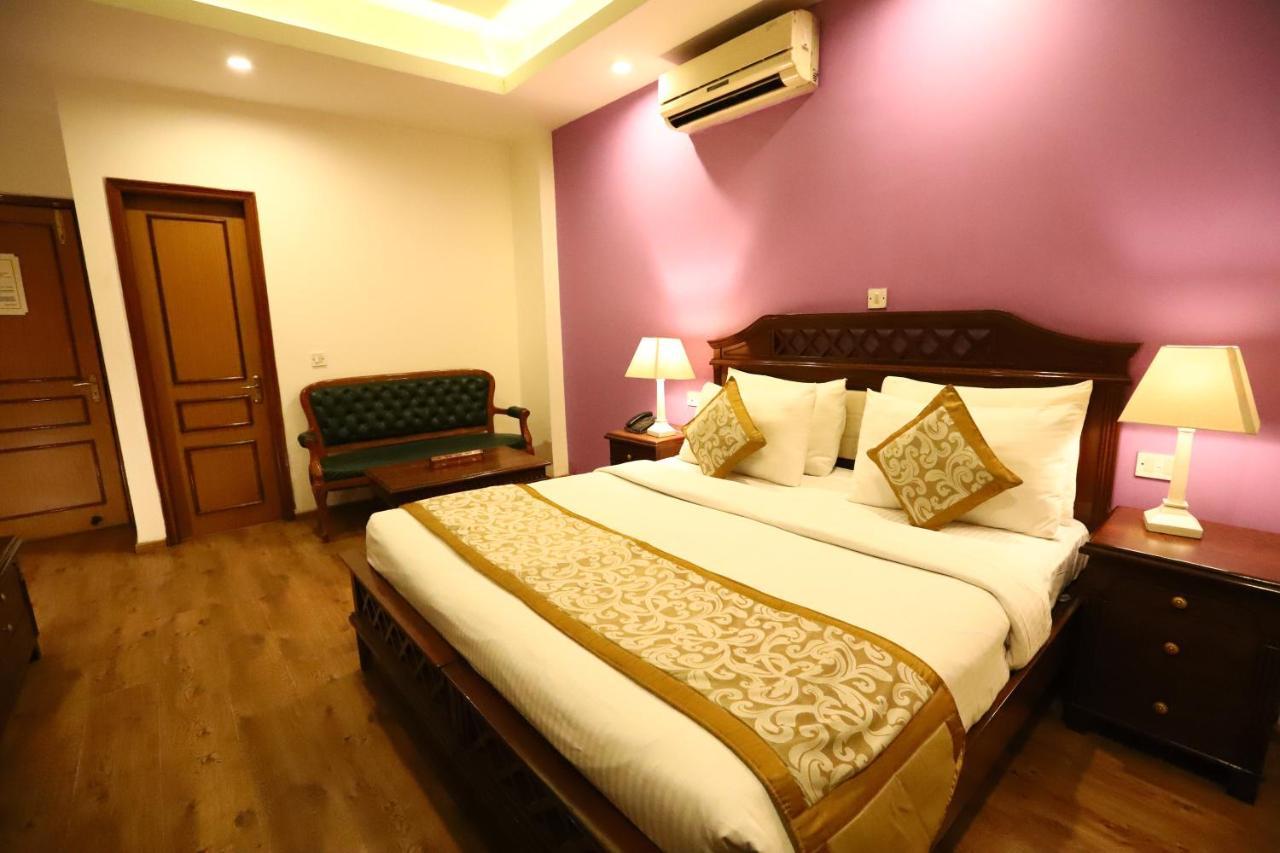 Hotel Ambica Palace Aiims New Delhi - Couple Friendly Local Id Accepted Dış mekan fotoğraf