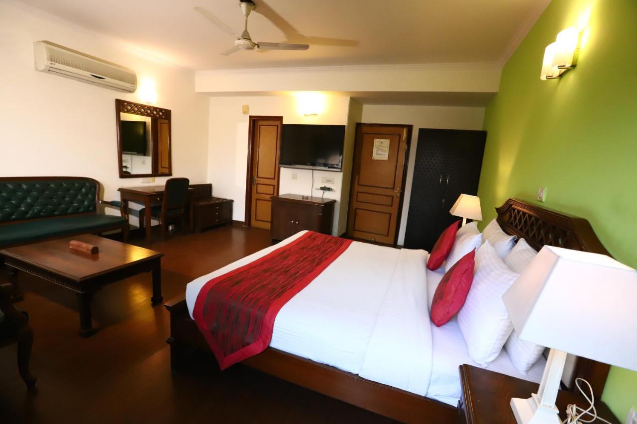 Hotel Ambica Palace Aiims New Delhi - Couple Friendly Local Id Accepted Dış mekan fotoğraf